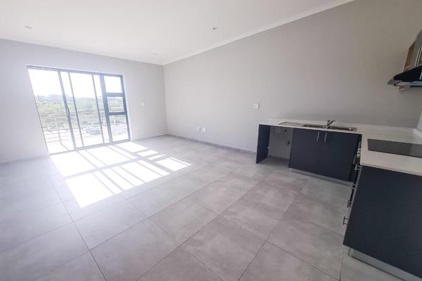 Spacious apartment situated extremely centrally in Parklands.

The property is spacious ...