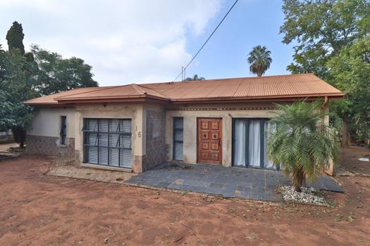 4 Bedroom House for sale in Pretoria Gardens