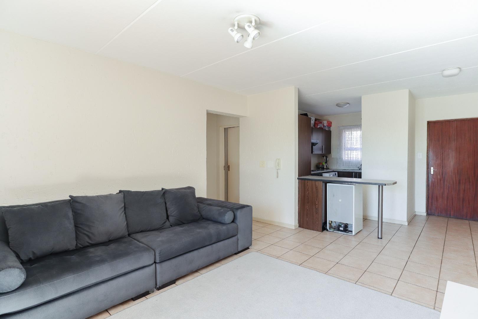 2 Bedroom Apartment / flat for sale in Ferndale P24112691867
