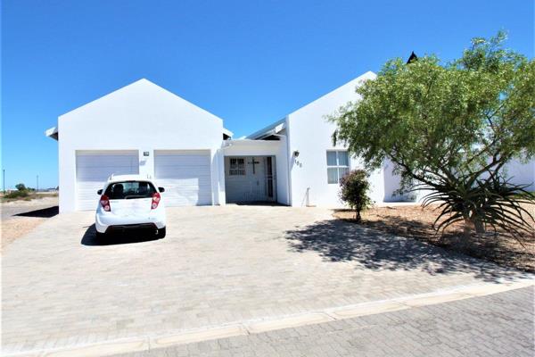 6 Sleeper holiday accommodations in the beautiful Velddrif Cape West ...