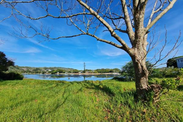 This lovely large stand is set right on the water&#39;s edge with absolute stunning ...