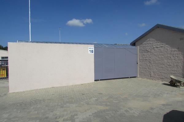 Warehouse space available immediately for rental in Ladine, Polokwane.

Has yard space of 345m2
Warehouse space of 258m2

Big open ...