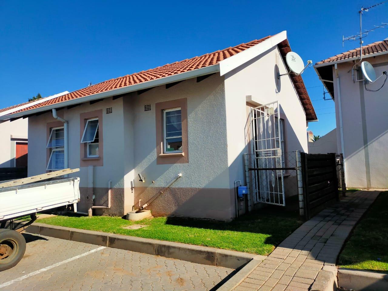 Apartments / flats for sale in Randfontein : Randfontein Property ...