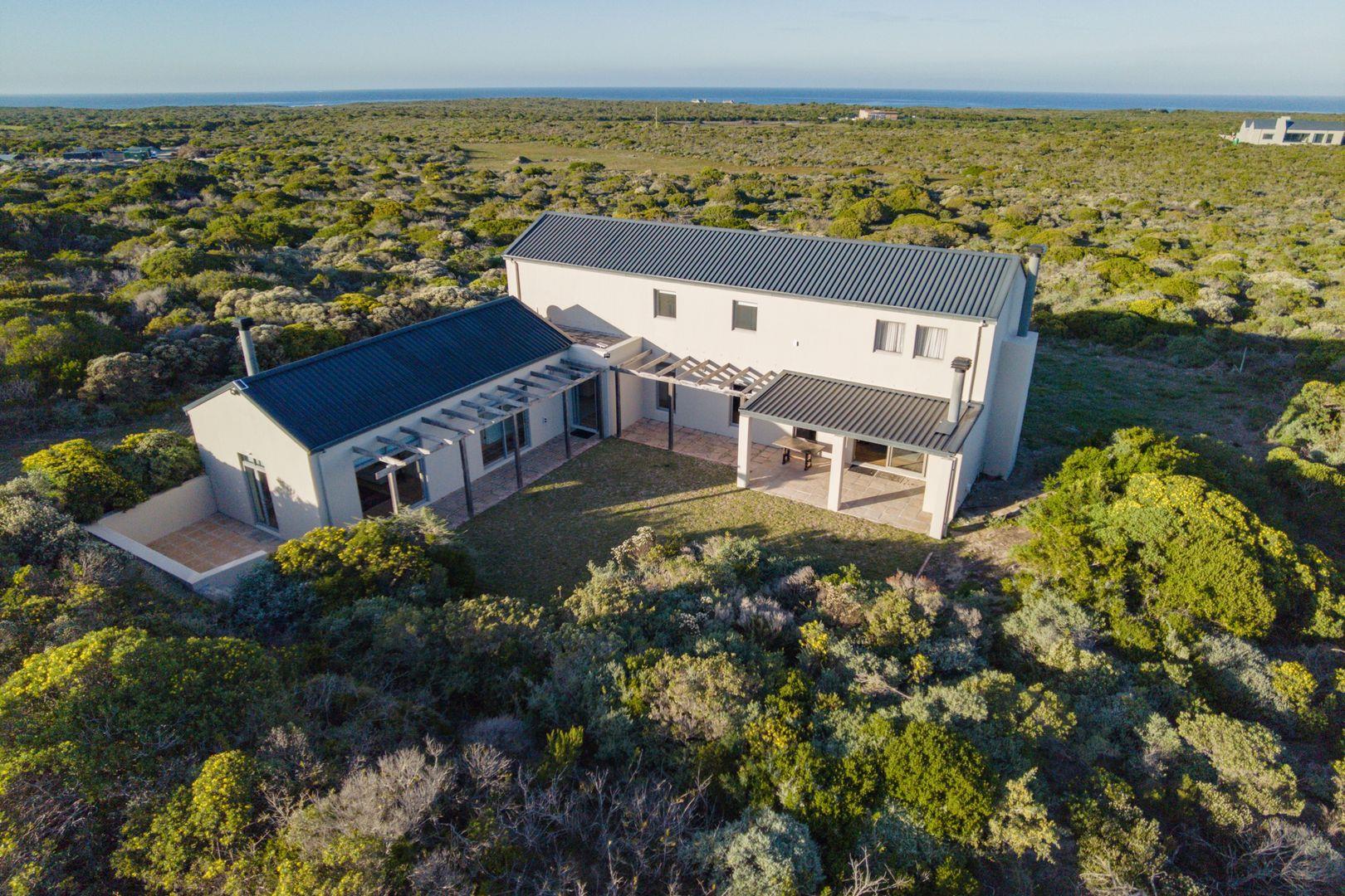 4 Bedroom House for sale in Romansbaai Estate 409 Oystercatcher Road