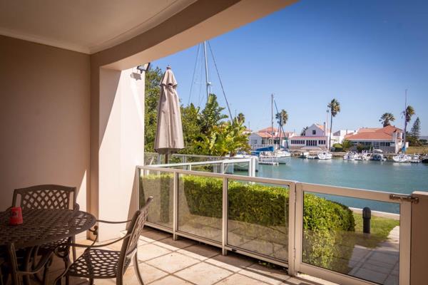 This intimate lodge is set on the marina and offers magnificent views. Situated close to the yacht club and popular ...