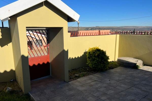 Pam Golding Properties is proud to introduce this delightful 2 Bedroom property for sale in Phakamisa The property has two bedrooms,a  ...