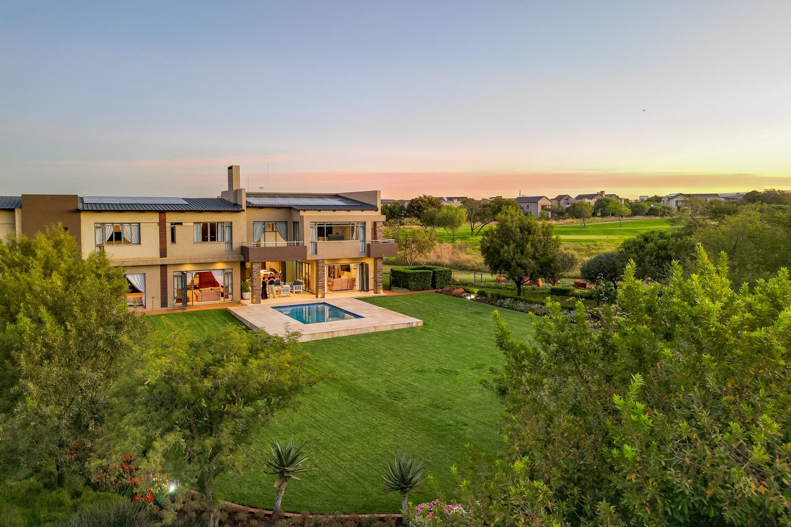 6 Bedroom House for sale in Serengeti Lifestyle Estate P24112717212