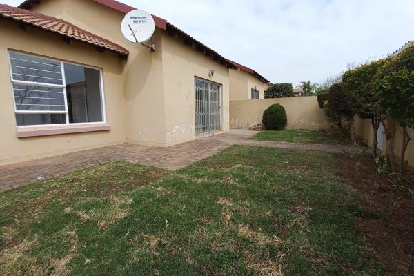 AVAILABLE 1 DECEMBER 2024

Situated inside a security estate with 24 hours access control.
The unit is within close vicinity to the ...