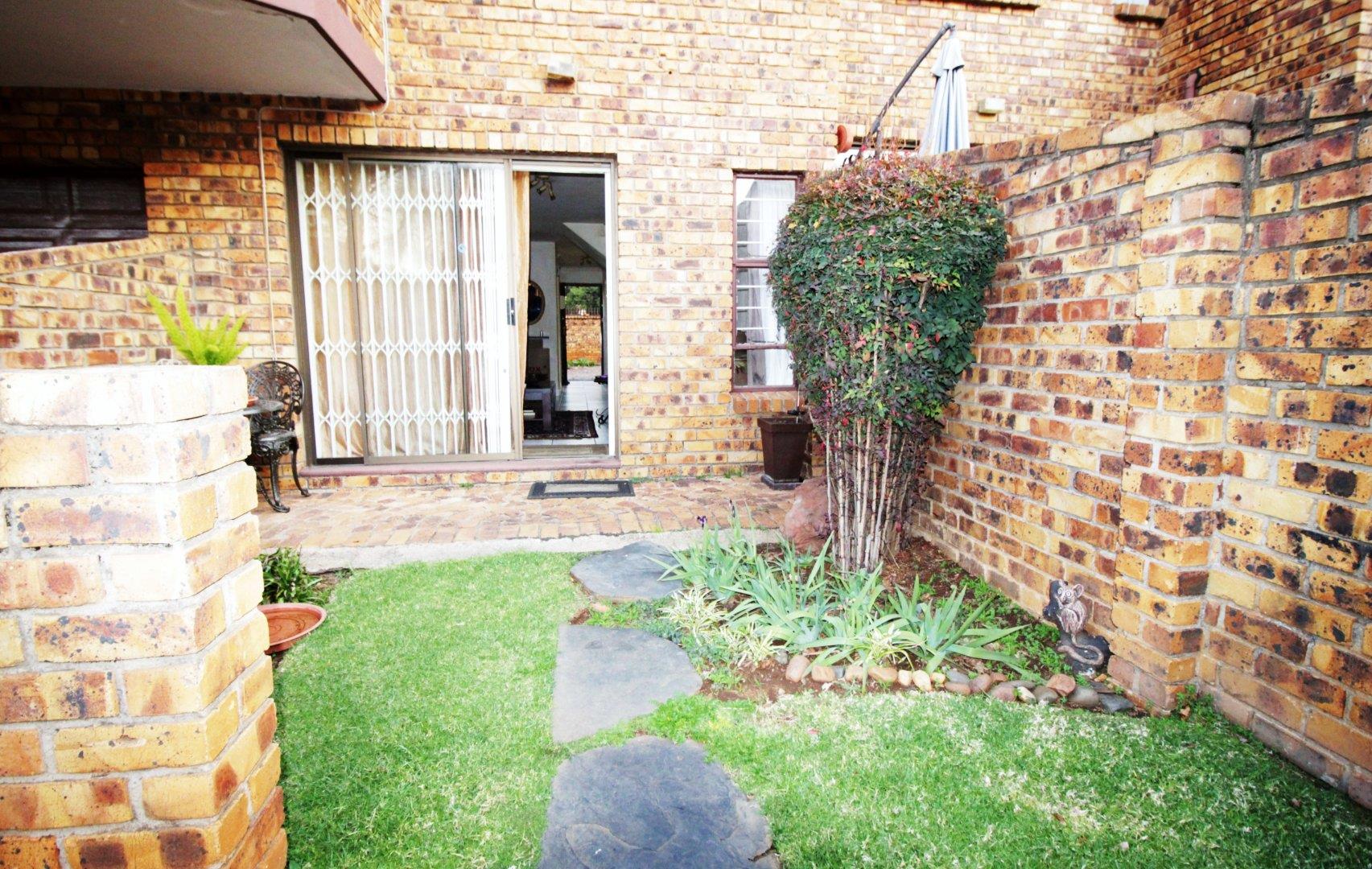 Townhouses To Rent In Bedfordview : Bedfordview Property : Property24 ...