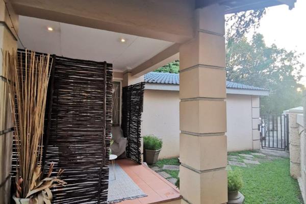 **** House to Let for 1 April 2025******


This lovely family home offers a private veranda which enters into the front door where ...