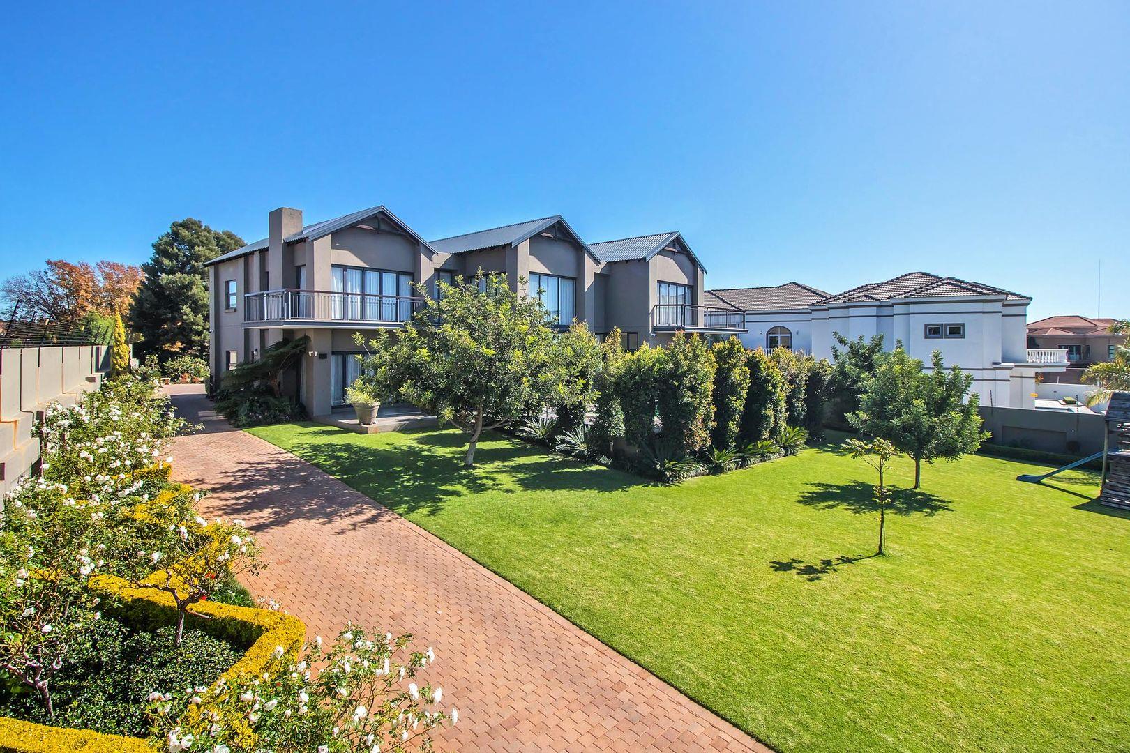 4 Bedroom House for sale in Waterkloof Heights P24112732076