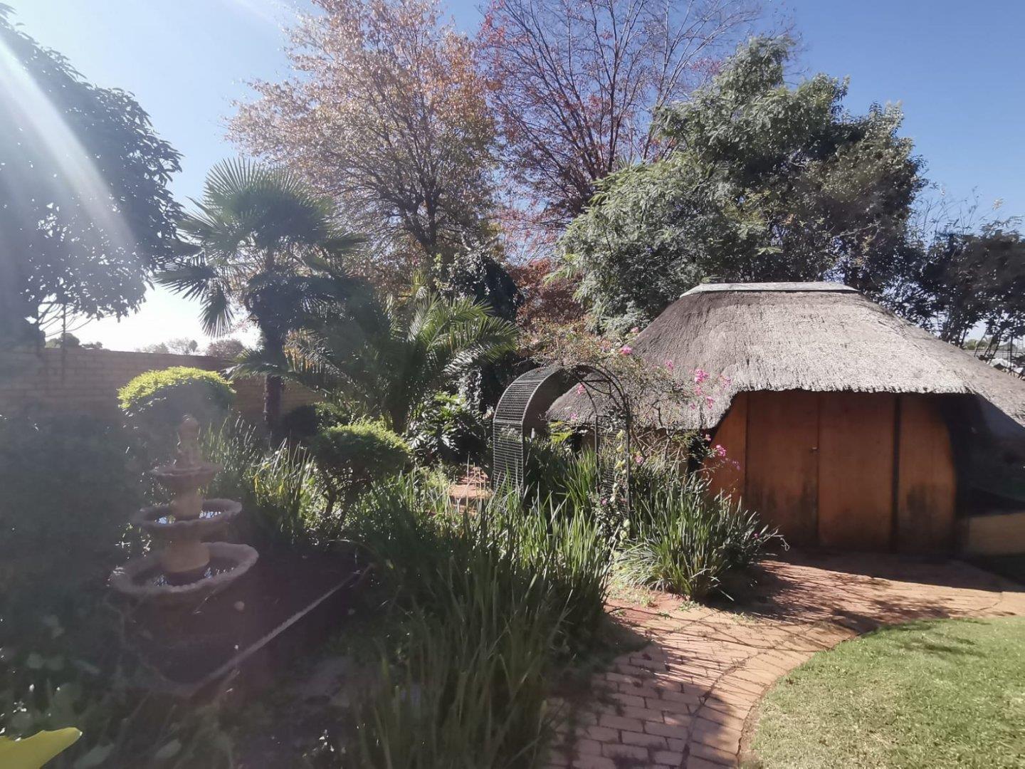 3 Bedroom House to rent in Bedfordview P24112735105