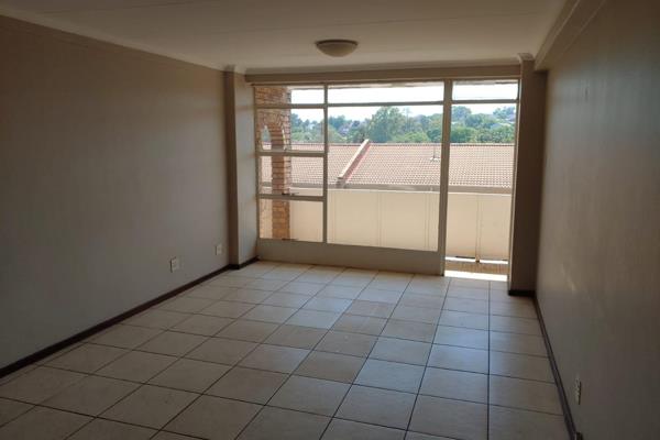 Centrally located between Malibongwe Drive and the Randburg CBD, 308 Fern Av ...