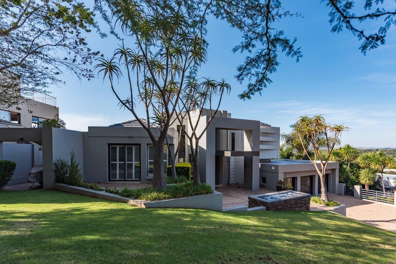 4 Bedroom House for sale in Featherbrooke Estate Featherbrooke Estate