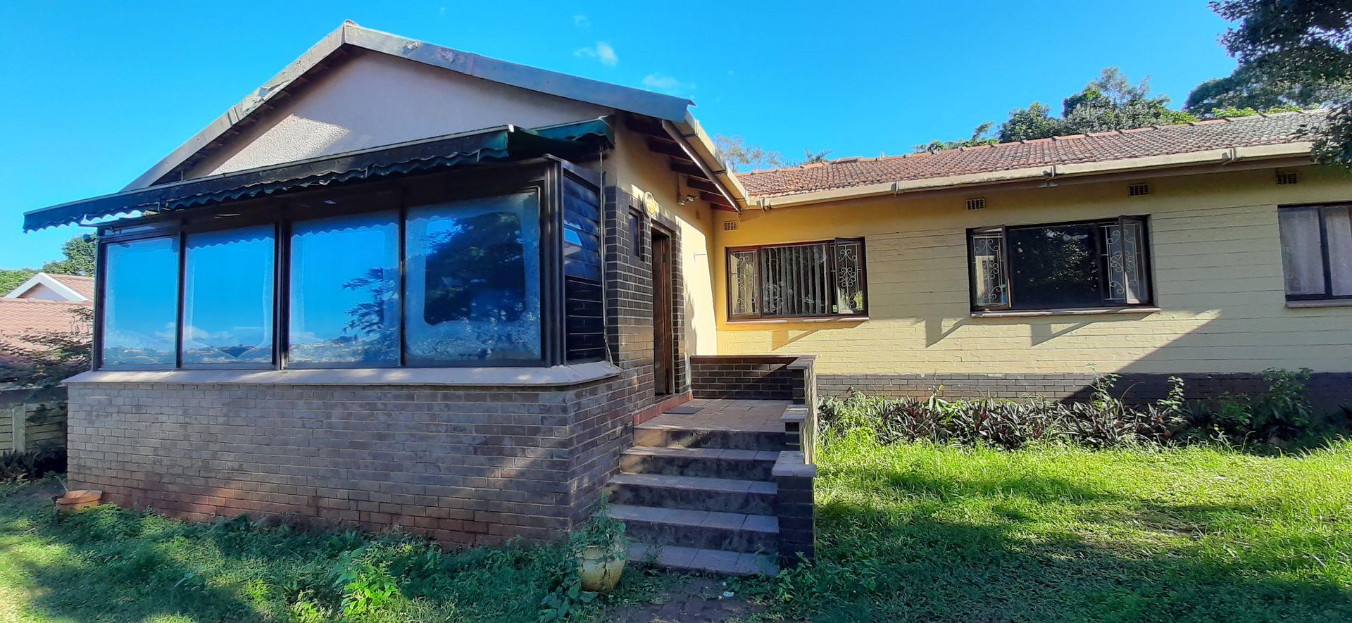 5 Bedroom House for sale in Yellowwood Park P24112744729