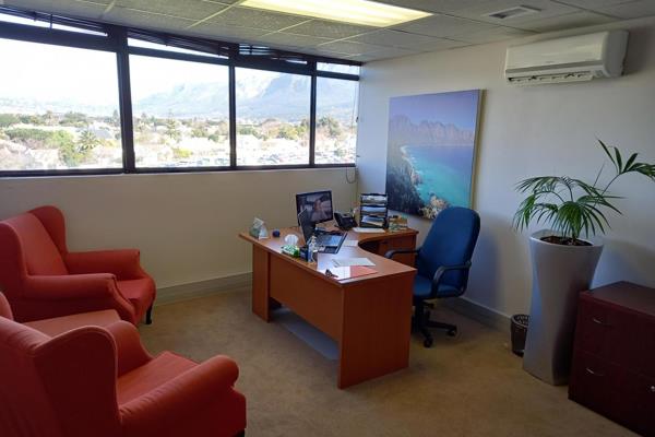 1025sqm medical suite in the Rondebosch Medical Centre opposite Red Cross Children&#39;s ...