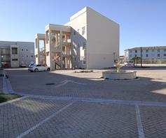 Apartment / Flat for sale in Muizenberg