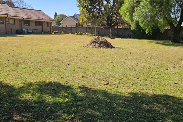 This marvel of an investment is less than 4 min walk to vut property has so much potential and is even having 2 working bore holes on ...