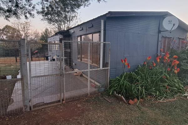 This Lovely Cottage on a plot is situated in boomed off area and consist of 2 Tiled Bedrooms, 2 Bathrooms, Large lounge area, Kitchen ...