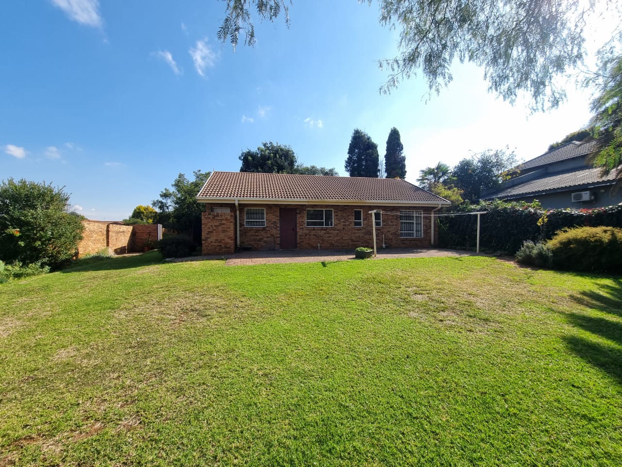 2 Bedroom House for sale in Vanderbijlpark SE 3 - P24-112760437