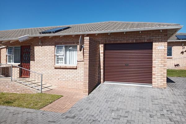 SOLE MANDATE

Liferight unit available in popular Montmedy Retirement Village
Open plan lounge and kitchen
1 Spacious bedroom with ...