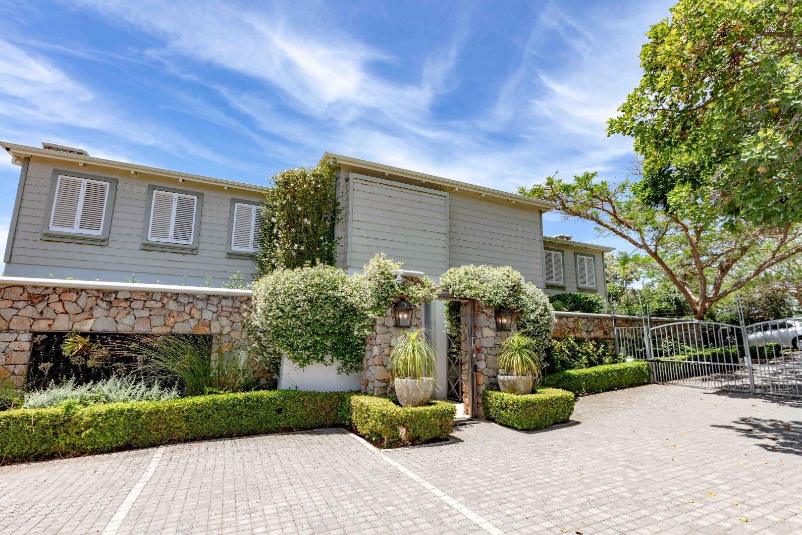 Photo of House to rent in Plettenberg Bay Central