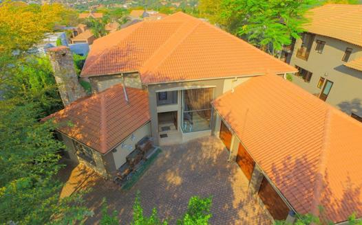 4 Bedroom House for sale in Featherbrooke Estate