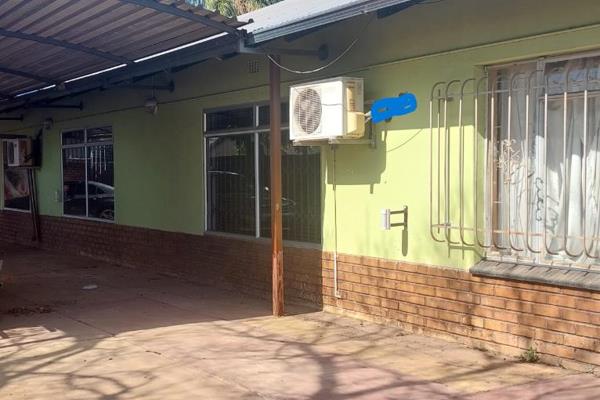 Light industrial rights in place!  

In Silverton on stand 1.848 sq  m , premises size +- 249 sq m , with two gates at  two streets . ...