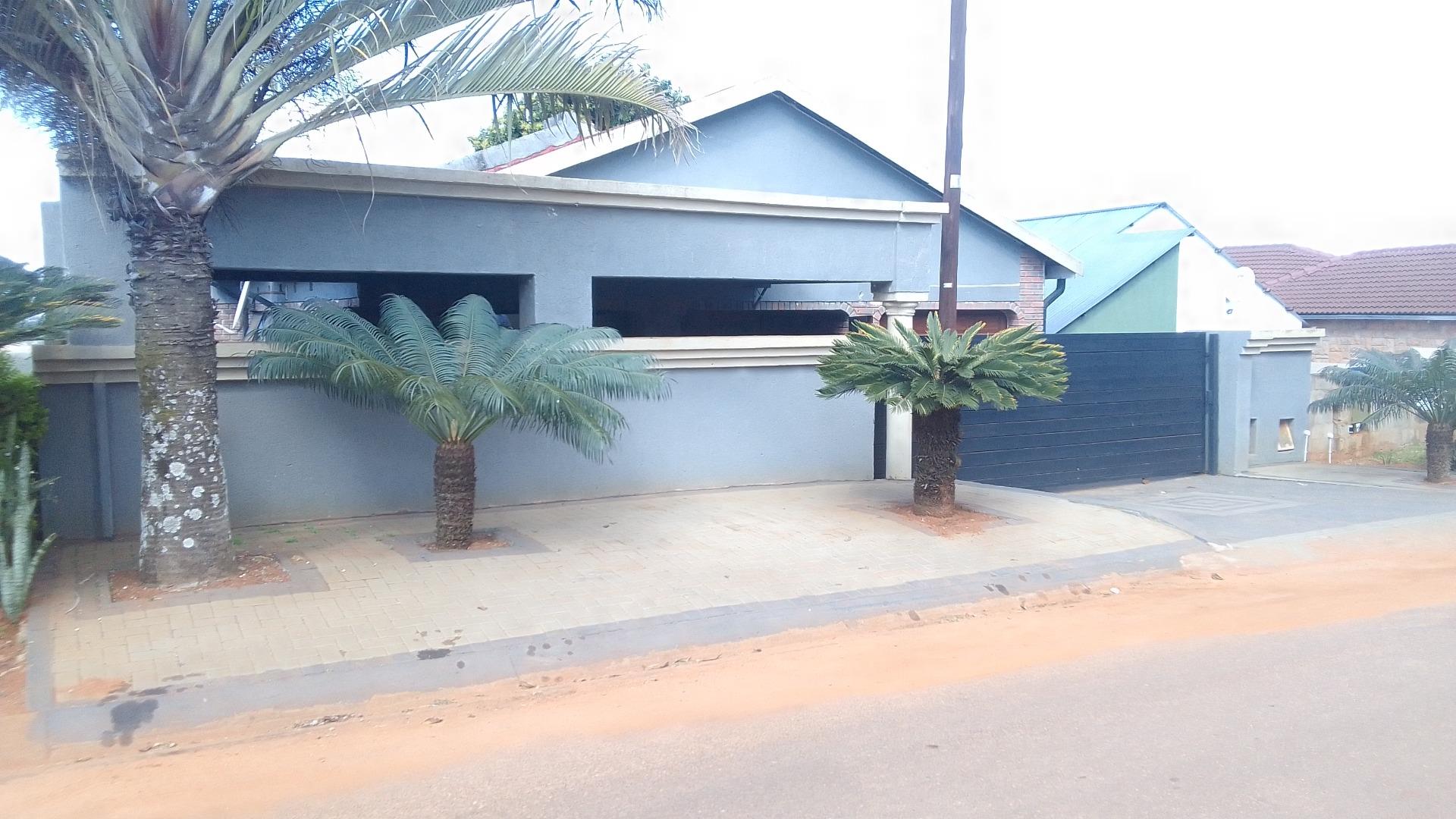 Hillsview Property Property and houses for sale in Hillsview