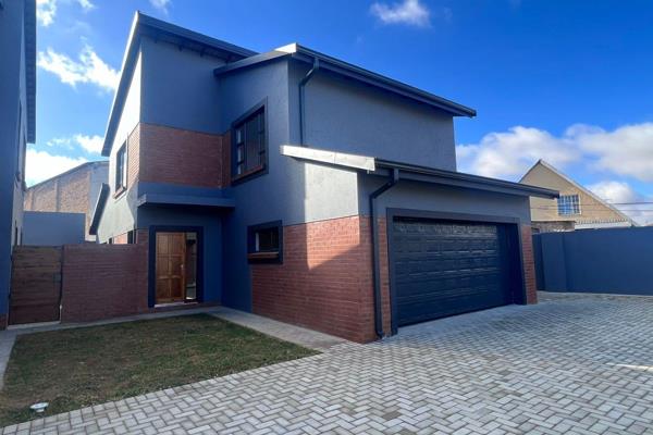 Say hello to this beautiful Modern home in the heart of Greenhills. Newly built 3 bedroom 3 bathroom home with modern finishes that ...