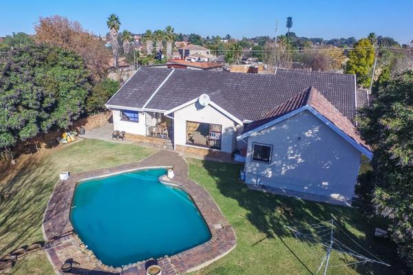 New Sole Mandate!!!!  This beautiful family home is situated in the heart of Kibler ...