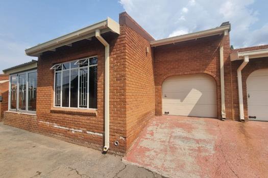 3 Bedroom Townhouse for sale in Bethlehem Central