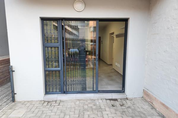 Walk to Mall of Africa and Waterfall City!

Lovely neat and fairly new unit is available ...