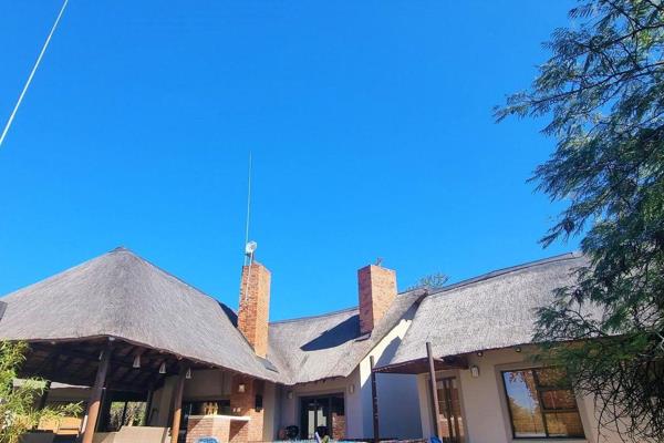 For the golf enthusiast!!  2.6 Weeks in magnificent 4 bedroom lodge in Zebula Private Golf Estate.  Situated near Bela Bela, a mere 2 ...