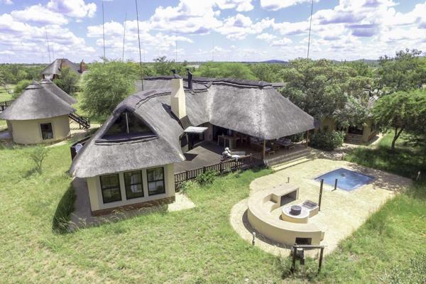 This is 4% (2 - 3 weeks per annum) share for sale in a property situated in Zebula Golf Estate And Spa. 
Note: A 9% (4 - 5 weeks per ...