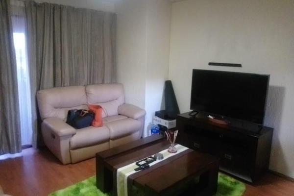 Lovely 2 bedroom 1 bathroom spacious unit.  open plan lounge and kitchen .  Modern ...