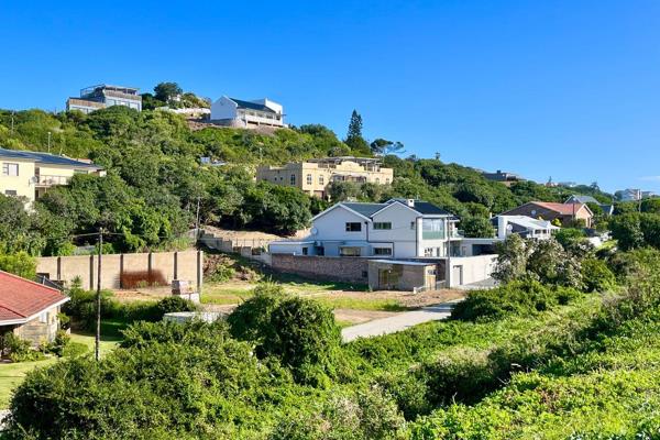 Discover the perfect opportunity to create your dream holiday retreat in the picturesque coastal town of Wilderness with this vacant ...