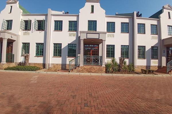 Newly refurbished 300m2 warehouse with office component is located in central Midrand ...