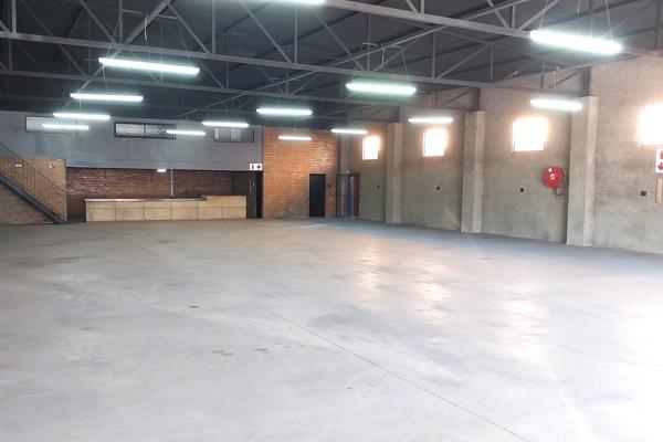 CAR SHOWROOM FOR SALE IN BENONI
Perfectly situated in the Car Street in Benoni - Ampthil Avenue
This building has various Offices ...