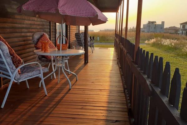 Beautifully located log cabin located at Summer Place, Bronkhorstsaai, Bronkhorstspruit. This waterfront development consists of about ...