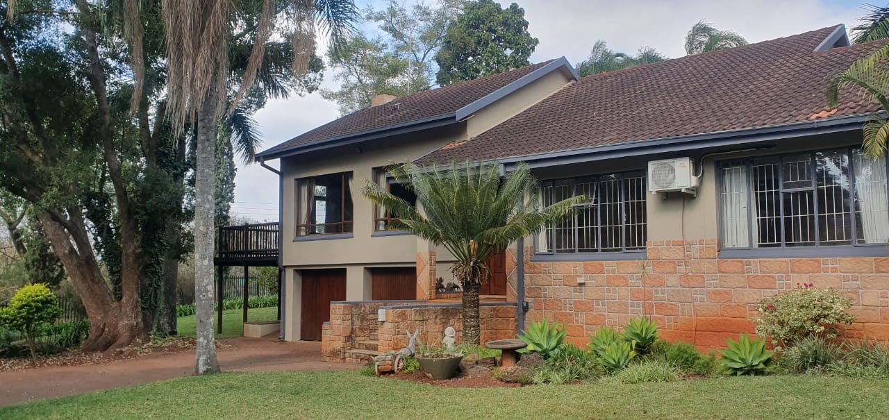 4 Bedroom House for sale in Louis Trichardt - P24-105540184