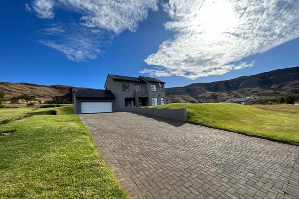 This amazing, modern home features three spacious bedrooms with exquisite, breathtaking views... Fully tiled throughout, this house can ...