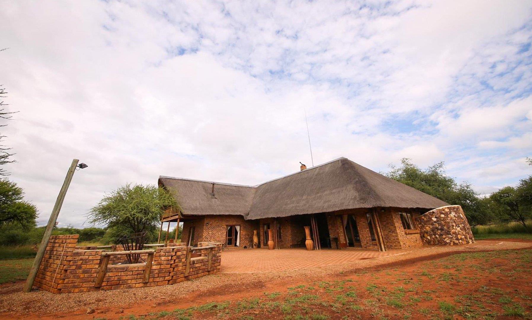 4 Bedroom House for sale in Sondela Nature Reserve P24112827161