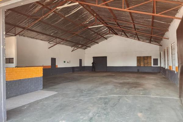Well located workshop/workspace/storefront!!

Located where Mokopane and Mahwelereng ...