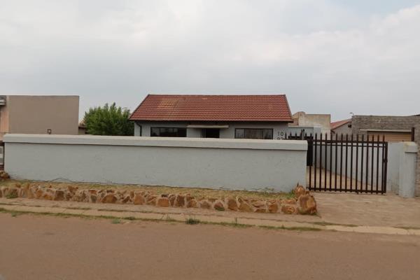 2 bedroom house with a bathroom inside and outside toilet for your convinience.  Wall fence and access gate for extra security .Kitchen ...