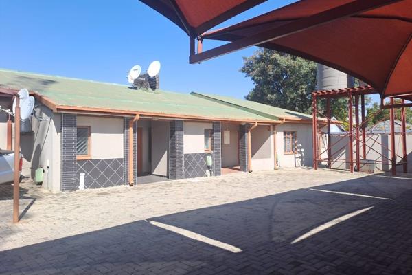 Bachelor flat to rent in Bo Dorp, Polokwane.

Available 1st December 2024

1 Bedroom and 1 bathroom. Electric gate and one parking. ...