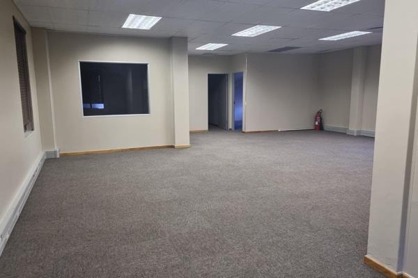 Neat office unit available. Suitable for small business use.

Size: 110 m2
Rental R 12 765 pm (excl. VAT)

Description:
Large ...