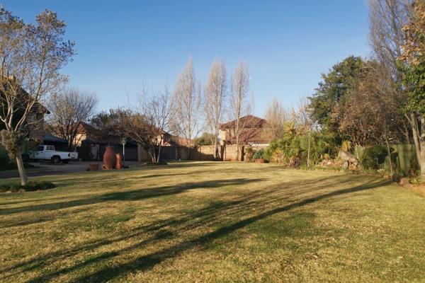 Vacant land in close proximity to the Mooi River - situated in a secure estate.  

This 415 m&#178; of land is in a controlled access ...