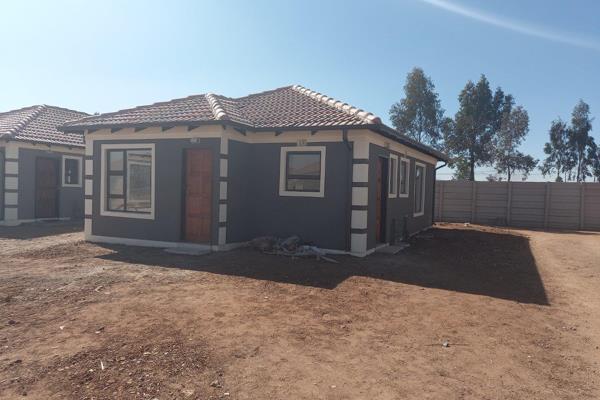 NEW DEVELOPMENTS for sale in SELCOURT ESTATE.

BEAUTIFUL SECURE ESTATE with ACCESS CONTROLLED GATE.

Prices from R620 000 ...