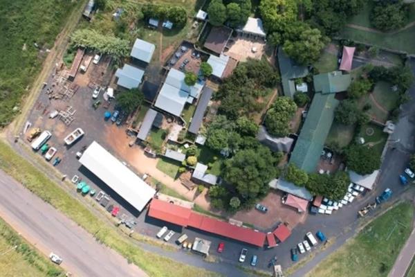 3.65ha Commercial Property - Bronkhorstspruit

Busiest Intersection in 55km Radius. A very Well Known Landmark!

Ideal for Filling ...